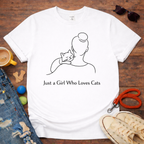 Girl who loves cats T-Shirt
